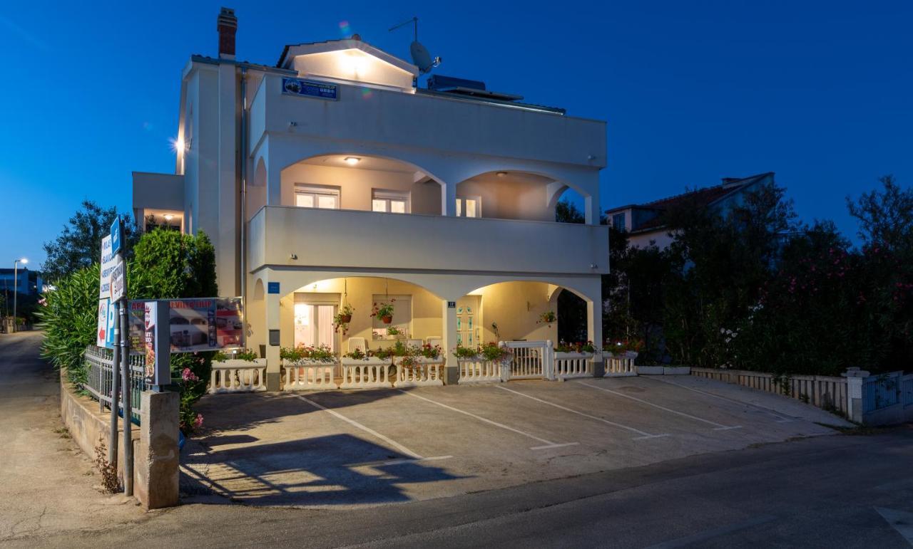 Apartments Villa Filip Trogir Exterior foto